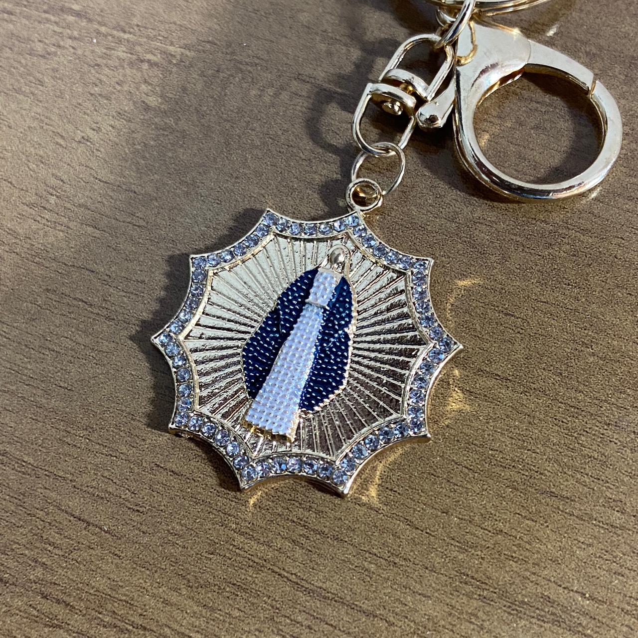 CHAVEIRO LUXO NOSSA SENHORA DAS GRAÇAS COM MOSQUETE MOD3 (6 UNIDADES)