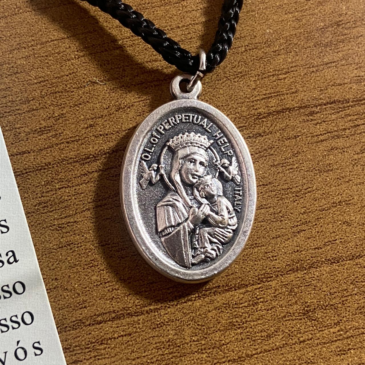CORDÃO COM MEDALHA PRATA VELHA NOSSA SENHORA DO PERPÉTUO SOCORRO (1 UNIDADES)