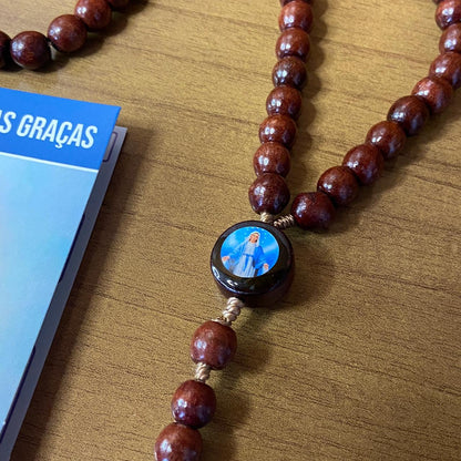 TERÇO DE MADEIRA NOSSA SENHORA DAS GRAÇAS MOD2 08MM (3 UNIDADES)