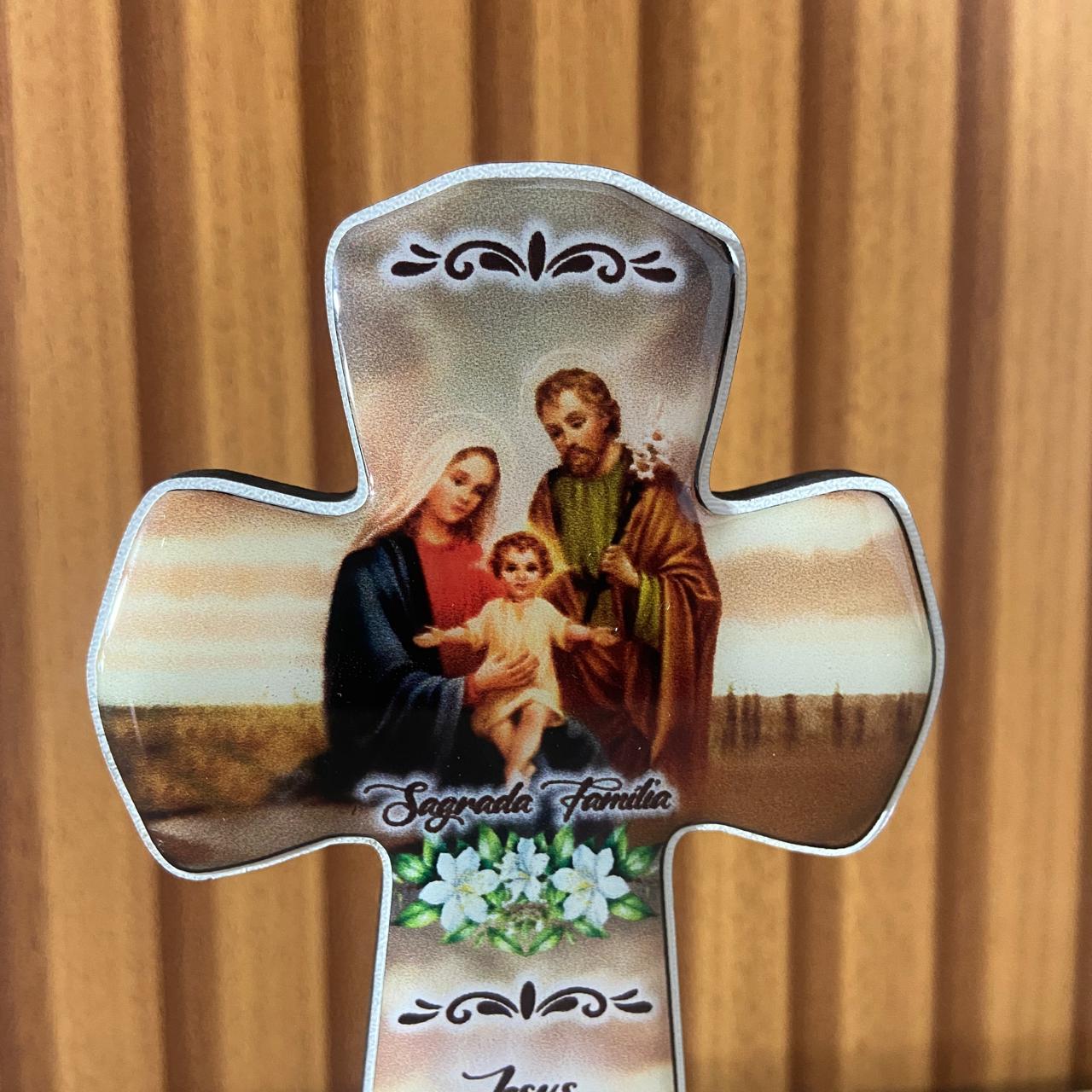 IMAGEM DE MESA MDF CRUZ RESINADA SAGRADA FAMÍLIA (1 UNIDADE)