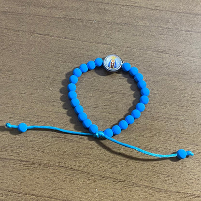 PULSEIRA AZUL REGULÁVEL COM MEDALHA RESINADA NOSSA SENHORA APARECIDA (6 UNIDADES)