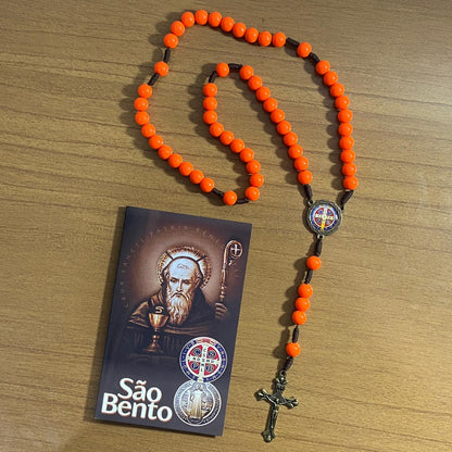 TERÇO PÉROLA LARANJA CAMPISTA MEDALHA SÃO BENTO 10MM (1 UNIDADE)