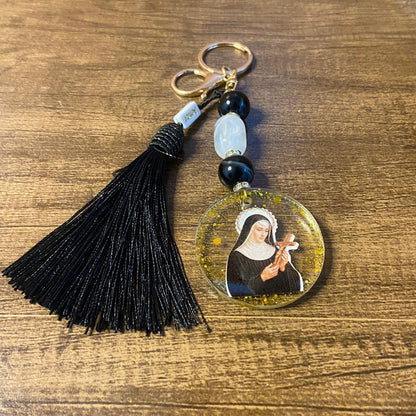 CHAVEIRO DE PEDRARIAS SANTA RITA EM RESINA (1 UNIDADE)