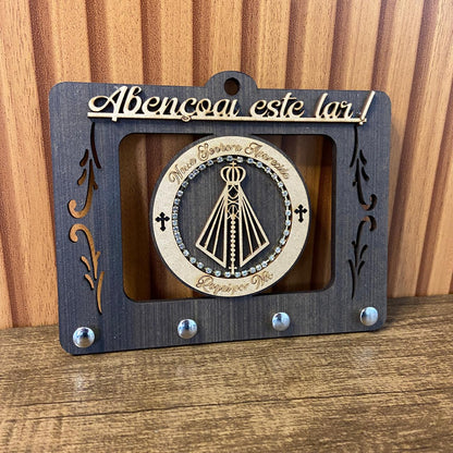 PORTA CHAVE VAZADO NOSSA SENHORA APARECIDA COM STRASS 14CM (1 UNIDADE)