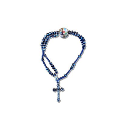 TERÇO PULSEIRA CRISTAL AZUL PETRÓLEO COM MEDALHA RESINADA SÃO SEBASTIÃO  (3 UNIDADES)