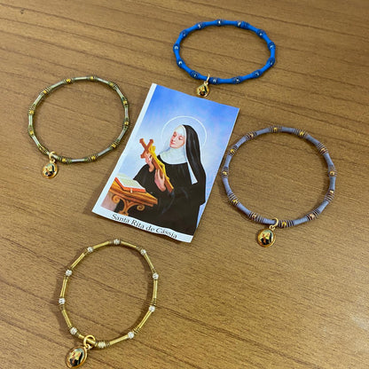 PULSEIRA DE MOLA COM MEDALHA SANTA RITA DE CÁSSA CORES SORTIDAS  (3 UNIDADES)