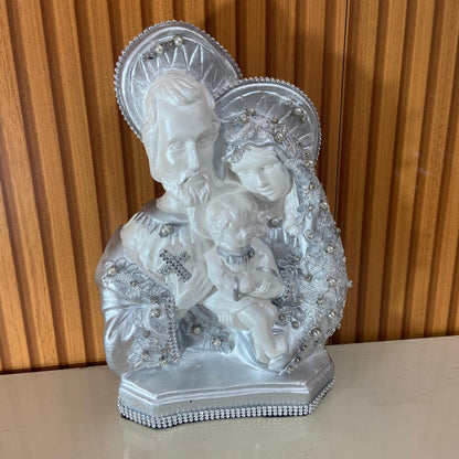 BUSTO DE GESSO SAGRADA FAMÍLIA BRANCO E PRATEADO COM STRASS 29CM (1 UNIDADE)