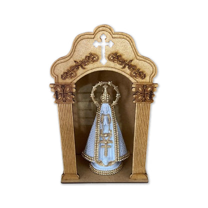 ORATÓRIO DE PAREDE E MESA MDF + IMAGEM DE PLÁSTICO NOSSA SENHORA APARECIDA BRANCA COM STRASS 15CM (1 UNIDADE)