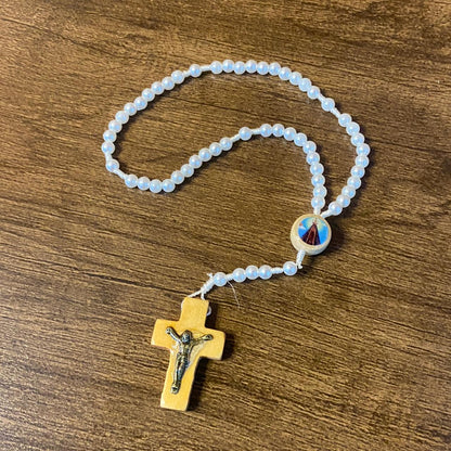 TERÇO PÉROLA MIRIM NOSSA SENHORA APARECIDA 06MM (12 UNIDADES)