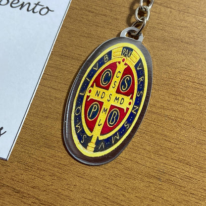 CHAVEIRO METAL OVAL RESINADO MEDALHA SÃO BENTO (6 UNIDADES)