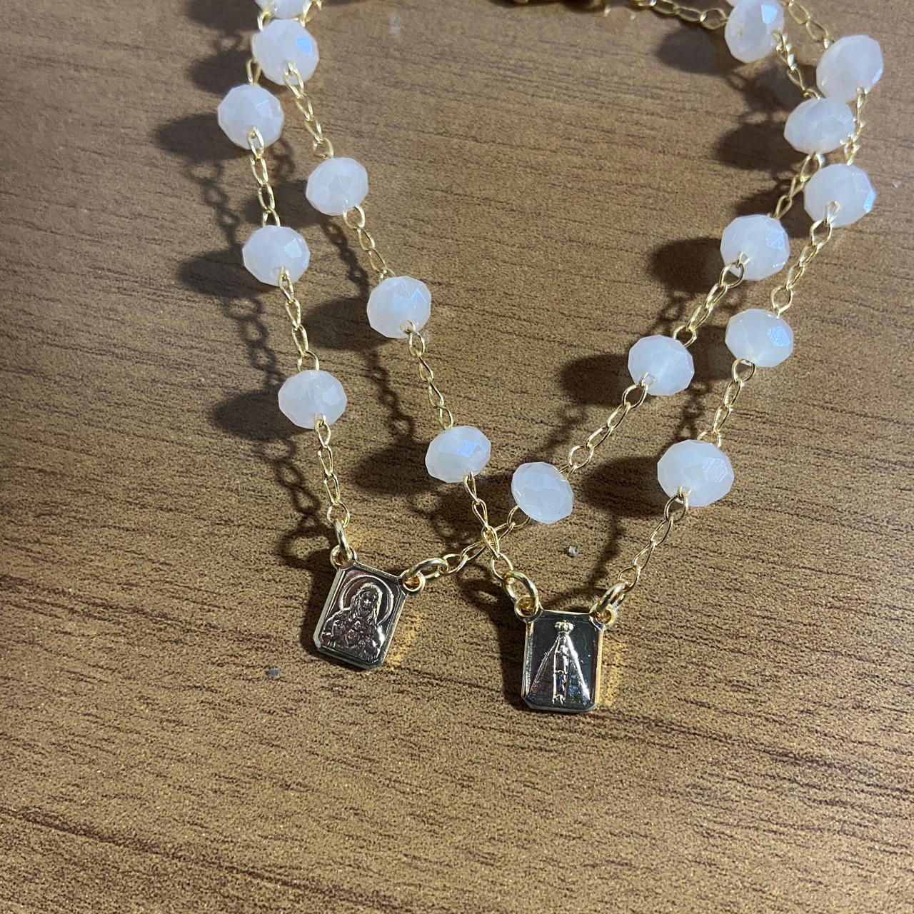 PULSEIRA ESCAPULARIO CRISTAL CREME (3 UNIDADES)