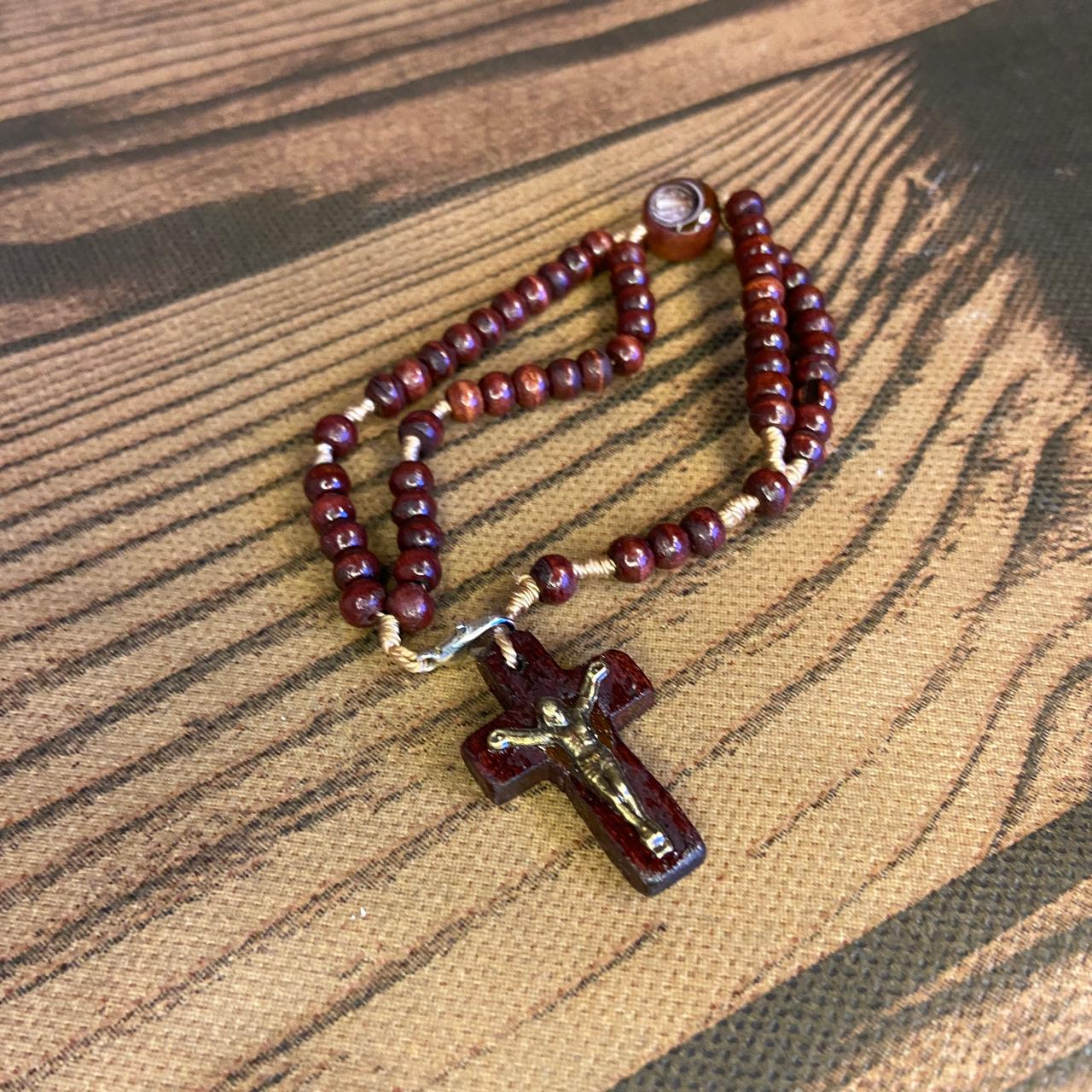 TERÇO PULSEIRA MADEIRA SÃO BENTO MARROM (12 UNIDADES)