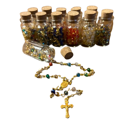 TERÇO CRISTAL NA GARRAFA NOSSA SENHORA APARECIDA CORES SORTIDAS 4MM DOURADO (12 UNIDADES)