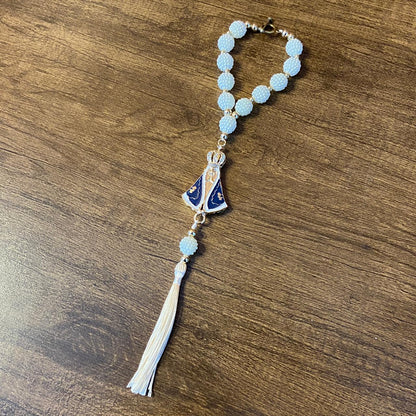 DEZENA PARA CARRO NOSSA SENHORA APARECIDA AMORA BRANCA 12MM MOD2 (3 UNIDADES)