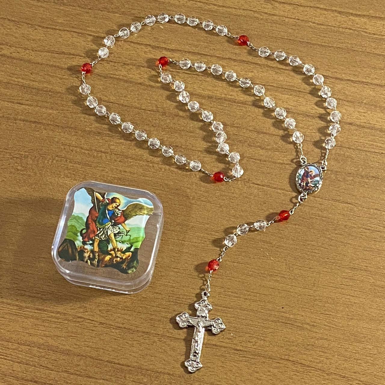 TERÇO SEMICRISTAL NA CAIXINHA SÃO MIGUEL ARCANJO 6MM (6 UNIDADES)