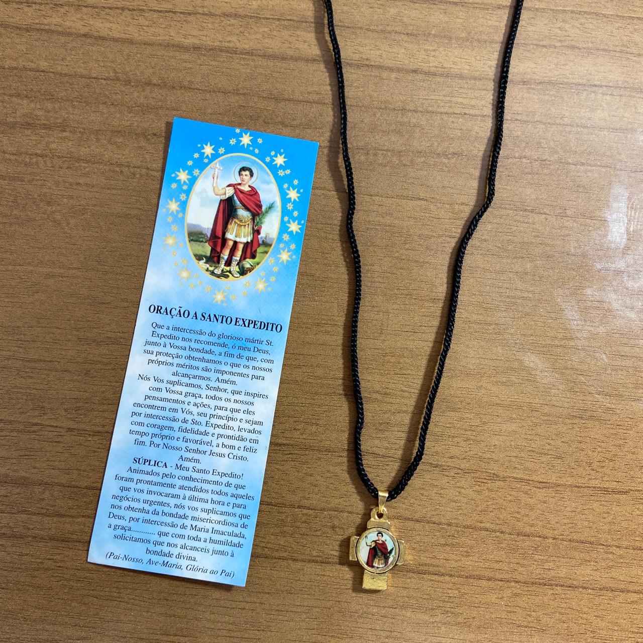 CORDÃO COM CRUZ RESINADA SANTO EXPEDITO (1 UNIDADES)