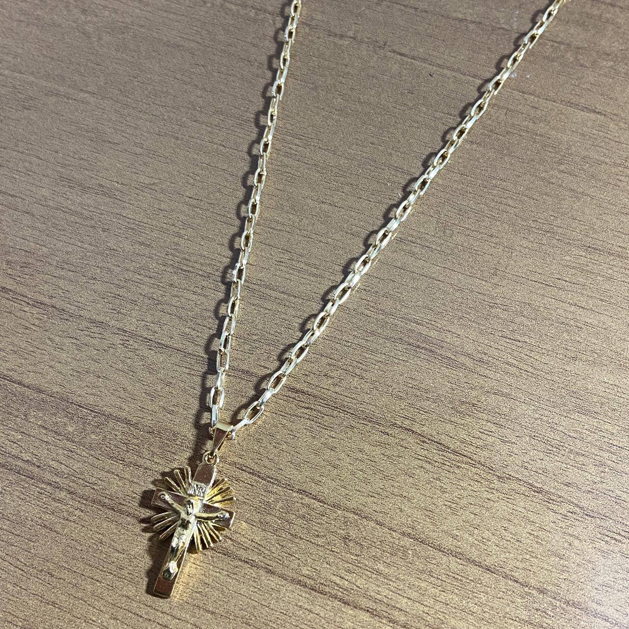 CORRENTE DOURADA COM CRUCIFIXO RAIADO ( 1 UNIDADE)