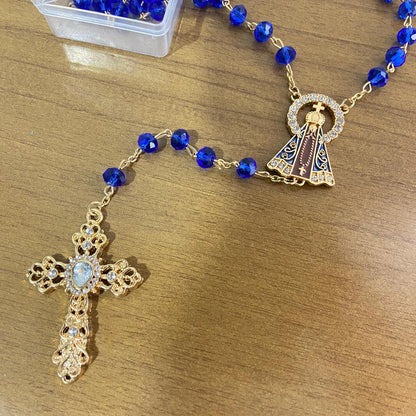 TERÇO DE NOIVA CRISTAL AZUL TRANSPARENTE NOSSA SENHORA APARECIDA 06MM (1 UNIDADE)