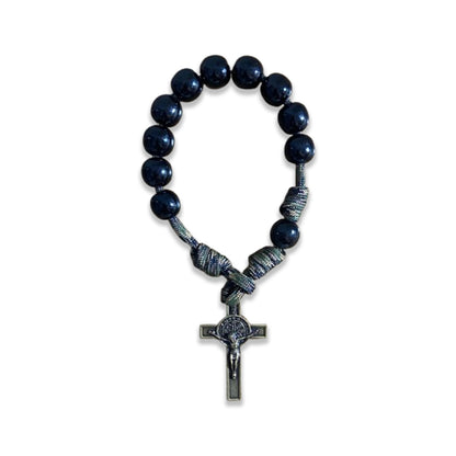 PULSEIRA MADEIRA PRETA COM CRUCIFIXO METAL   (01 UNIDADE)