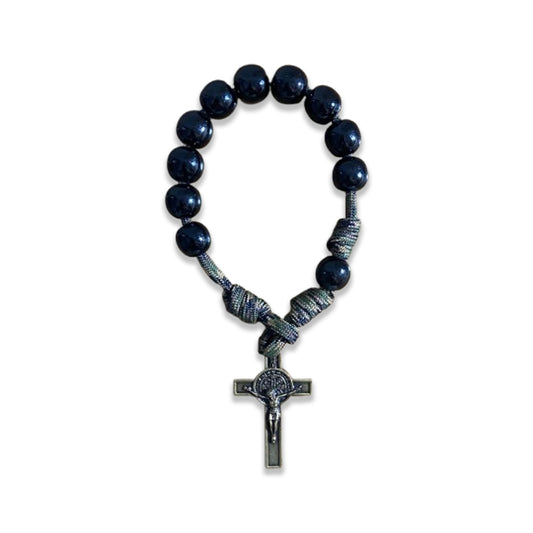 PULSEIRA MADEIRA PRETA COM CRUCIFIXO METAL   (01 UNIDADE)