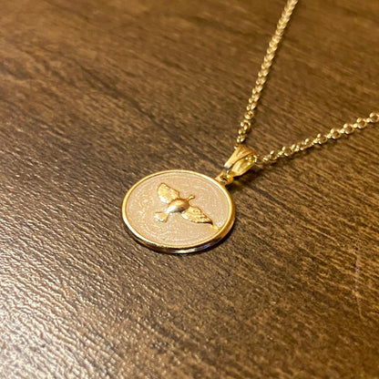 COLAR DOURADO COM PINGENTE REDONDO DIVINO ESPÍRITO SANTO  (3 UNIDADES)