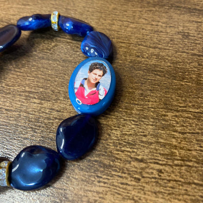 PULSEIRA PEDRARIAS COM MEDALHA RESINADA SÃO CARLO ACUTIS (03 UNIDADES)