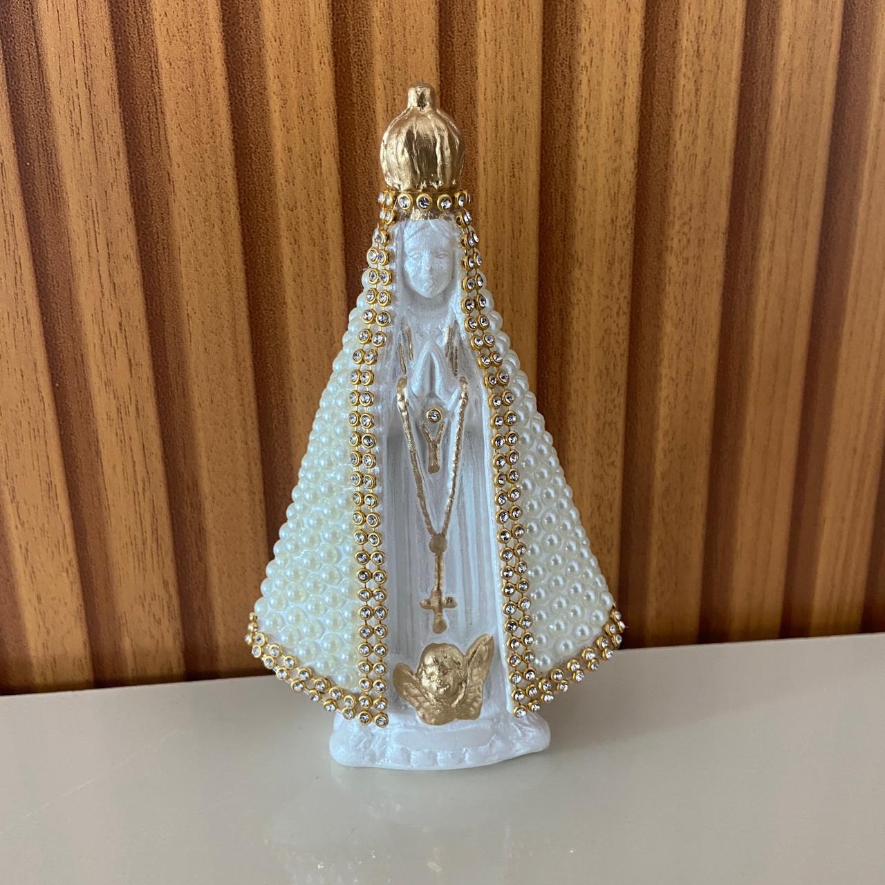 IMAGEM DE GESSO NOSSA SENHORA APARECIDA BRANCA COM PÉROLA E STRASS 14CM (1 UNIDADE)