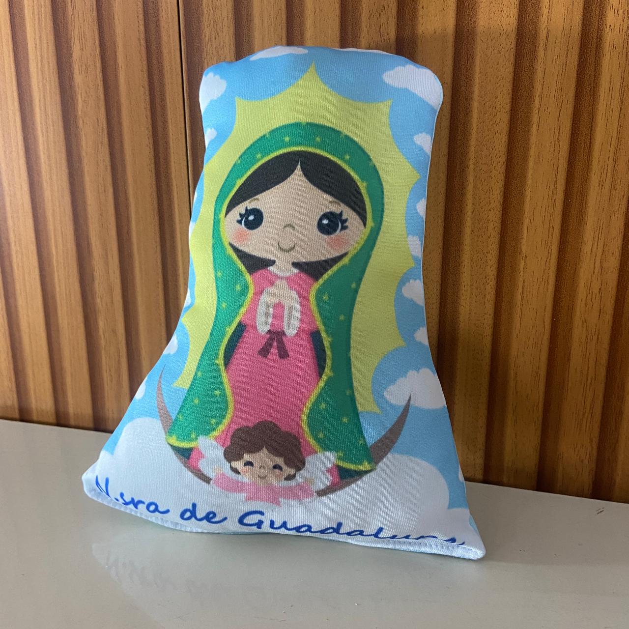 ALMOFADA PEQUENA NOSSA SENHORA DE GUADALUPE (1 UNIDADE)
