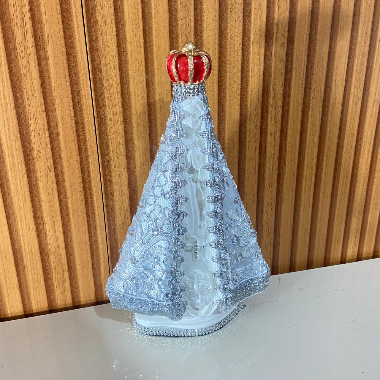 IMAGEM DE GESSO NOSSA SENHORA APARECIDA BRANCA MANTO PRATEADO COM STRASS 26,5CM (1 UNIDADE)