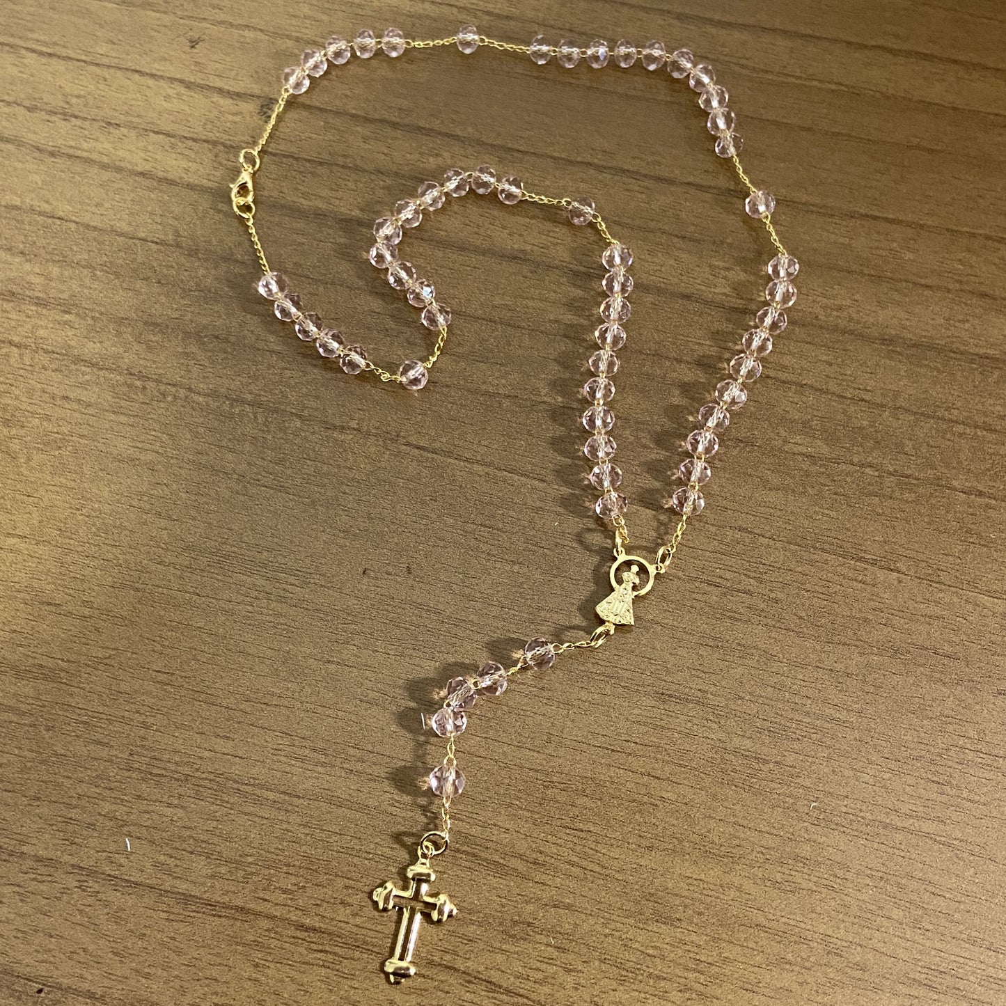CORRENTE TERÇO CRISTAL NOSSA SENHORA APARECIDA ROSA TRANSPARENTE 04MM  (1 UNIDADE)