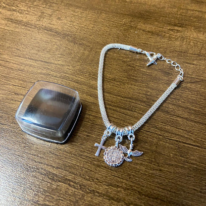 PULSEIRA PRATEADA MEDALHA SÃO BENTO COM STRASS (6 UNIDADES)