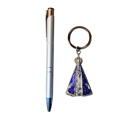 KIT CANETA COM CHAVEIRO NOSSA SENHORA APARECIDA PRATA ( 1 UNIDADE)