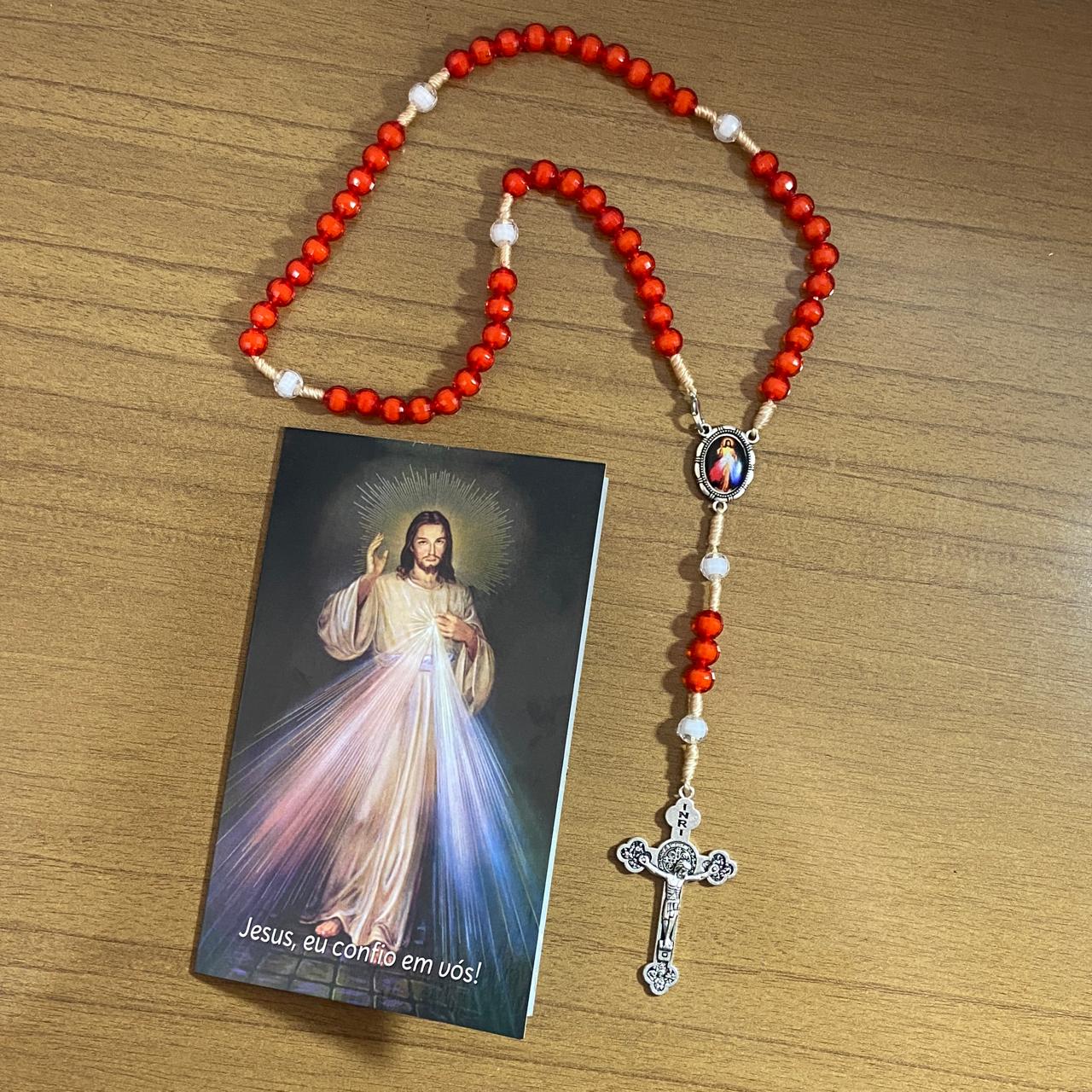 TERÇO ACRÍLICO VERMELHO COM FECHO DA MISERICÓRDIA 08MM (1 UNIDADE)