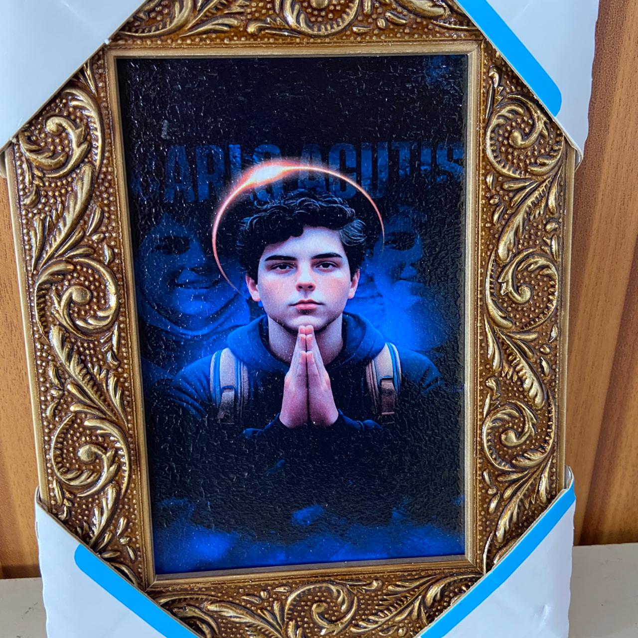 QUADRO COM MOLDURA RESINADO CARLO ACUTIS 20,5X15,5 (1 UNIDADE)