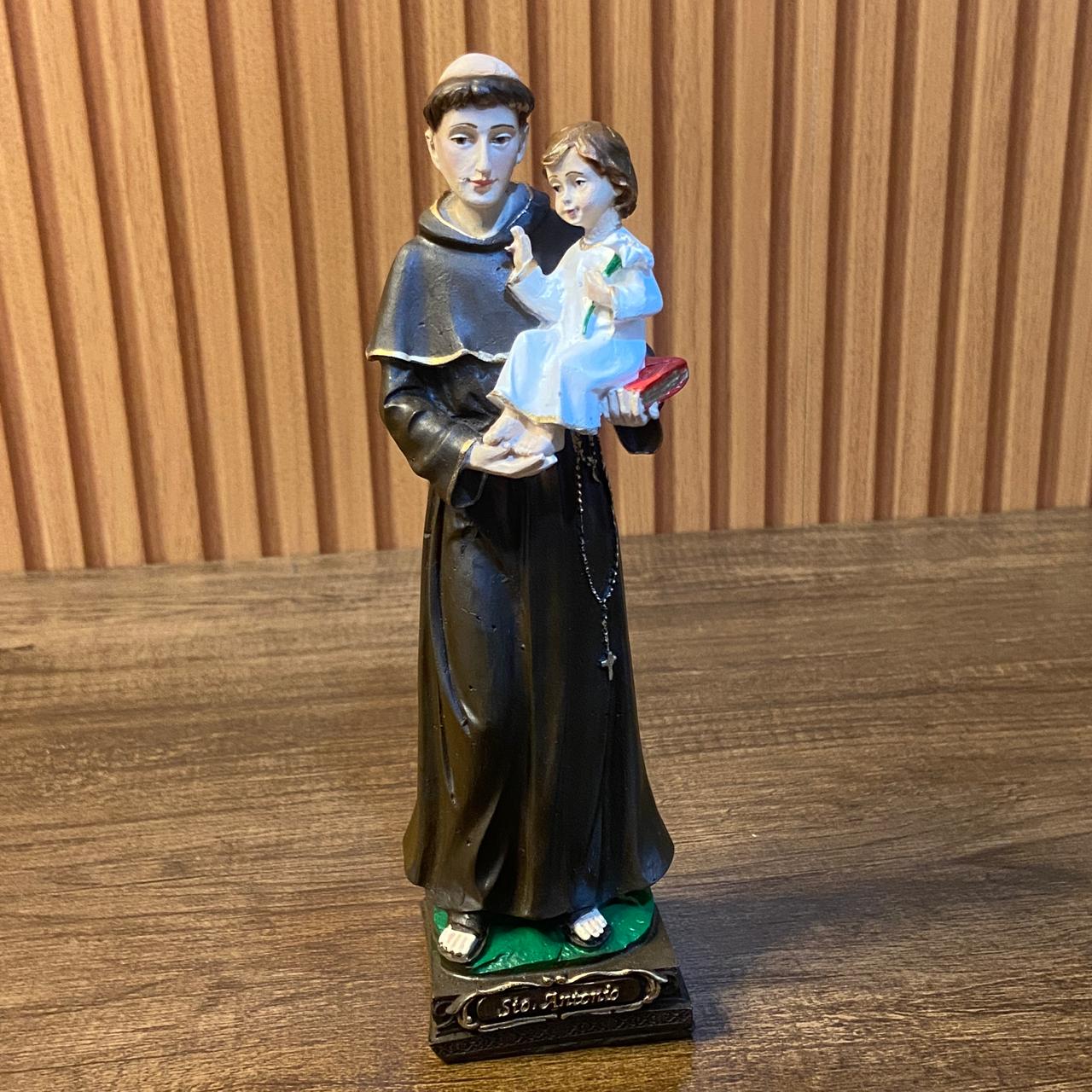 IMAGEM DE RESINA NACIONAL SANTO ANTÔNIO MOD1 20CM (1 UNIDADE)