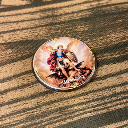 IMÃ MEDALHÃO RESINADO SÃO MIGUEL ARCANJO (1 UNIDADE)