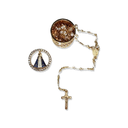 RELICÁRIO DOURADO COM TERÇO CRISTAL NOSSA SENHORA APARECIDA  ( 3 UNIDADES)