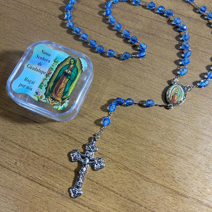 TERÇO SEMICRISTAL NA CAIXINHA NOSSA SENHORA DE GUADALUPE 6MM (6 UNIDADES)