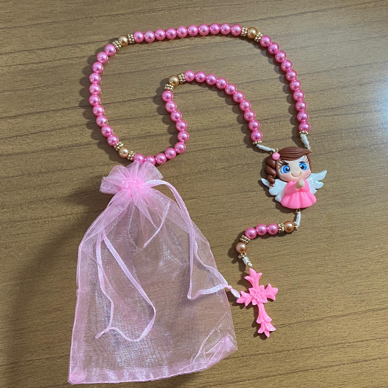 TERÇO PÉROLA ROSA ANJINHO ROSA DE BISCUIT (1 UNIDADE)