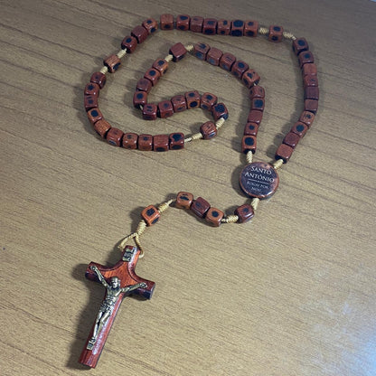 TERÇO DE MADEIRA CONTA QUADRADA SANTO ANTÔNIO 08MM  (1 UNIDADE)