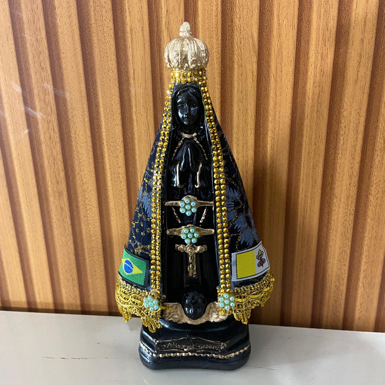IMAGEM DE GESSO NOSSA SENHORA APARECIDA COM MANTO E STRASS MOD2 22CM (1 UNIDADE)