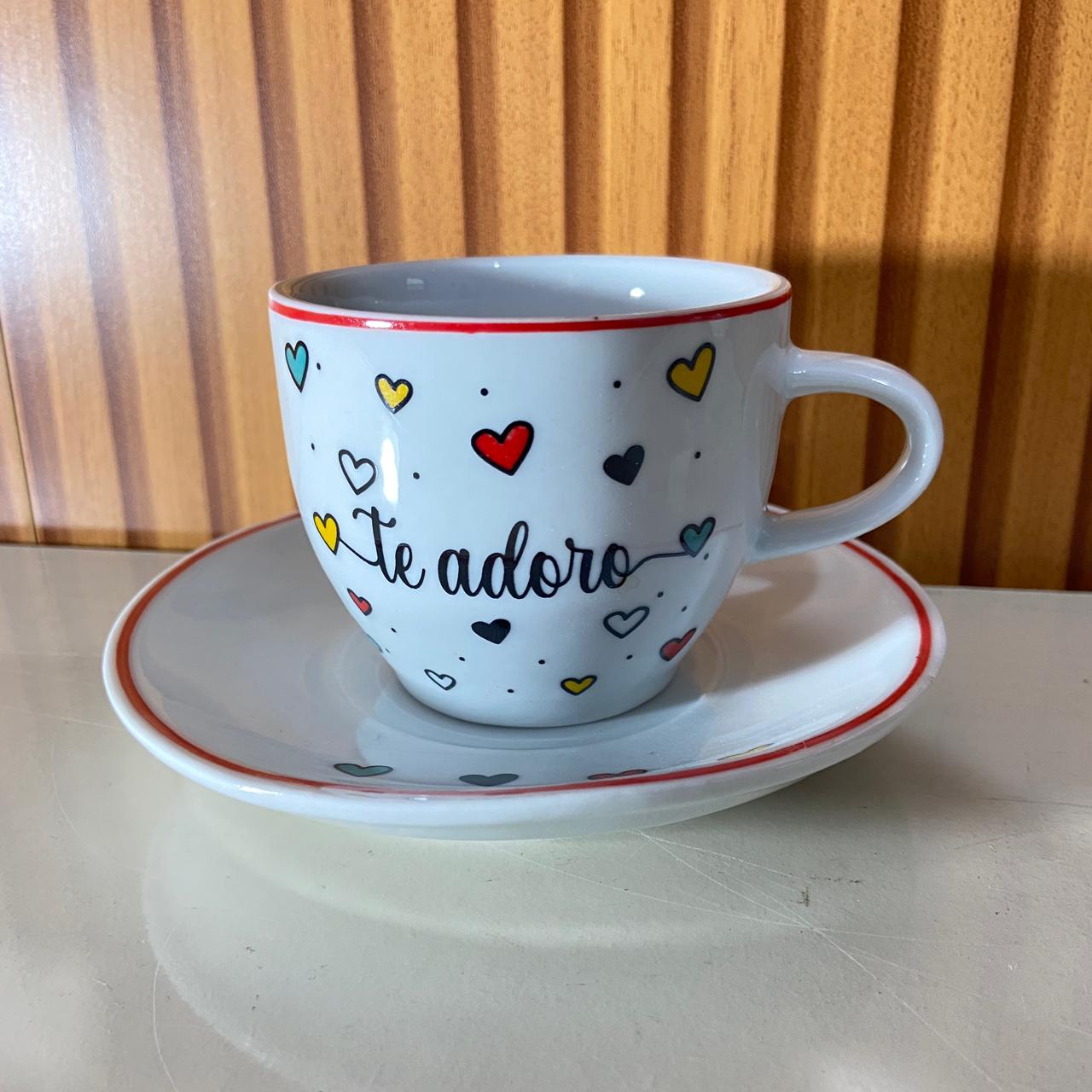 XÍCARA COM PIRES TE ADORO MOD2 200ML (1 UNIDADE)