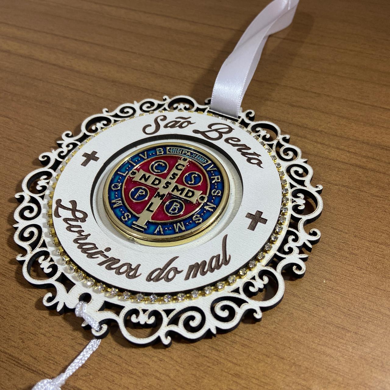 MANDALA MDF BRANCA MEDALHA SÃO BENTO EM RELEVO (1 UNIDADE)