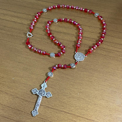 TERÇO CRISTAL MEDALHA DE SÃO BENTO 6MM VERMELHO (1 UNIDADE)