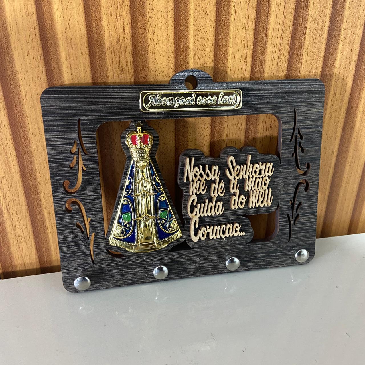 PORTA CHAVE VAZADO NOSSA SENHORA APARECIDA EM RELEVO 14CM (1 UNIDADE)