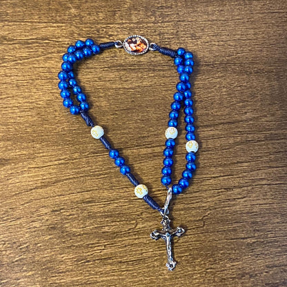 TERÇO PULSEIRA PÉROLA AZUL COM MEDALHA RESINADA SÃO JOSÉ (6 UNIDADES)