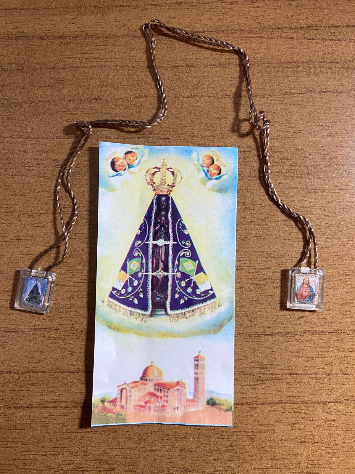 ESCAPULÁRIO CORDINHA SAGRADO CORAÇÃO DE JESUS E NOSSA SENHORA APARECIDA (12 UNIDADES)