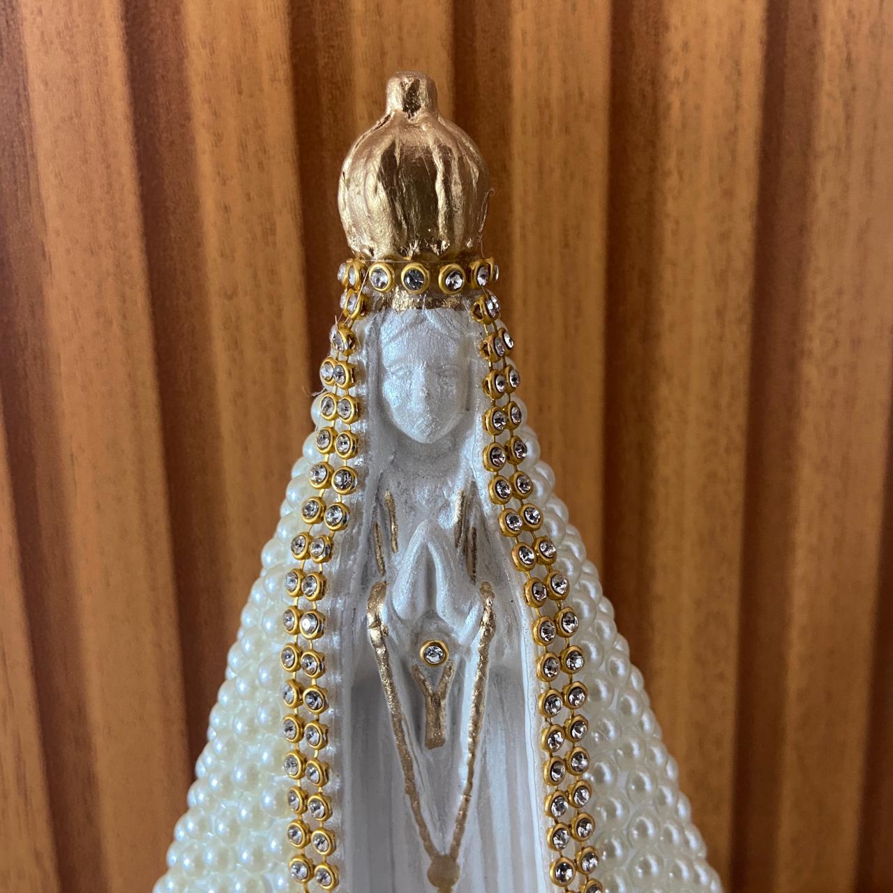 IMAGEM DE GESSO NOSSA SENHORA APARECIDA BRANCA COM PÉROLA E STRASS 14CM (1 UNIDADE)