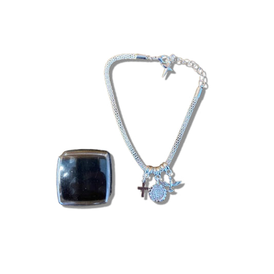 PULSEIRA PRATEADA MEDALHA SÃO BENTO COM STRASS (6 UNIDADES)