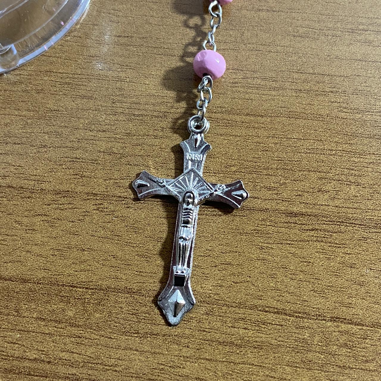 TERÇO DE MADEIRA ROSA EUCARISTIA 06MM (6 UNIDADES)